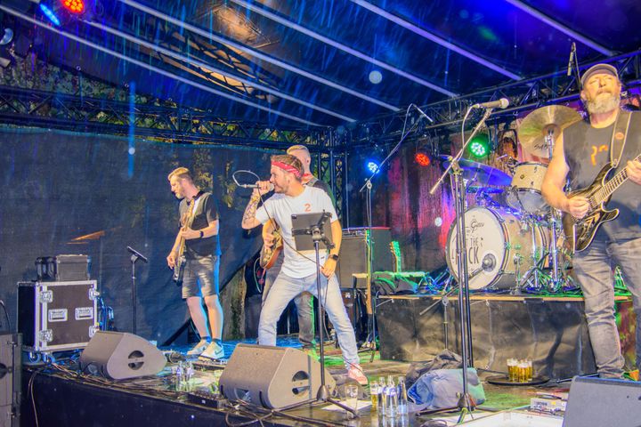Geweldige afsluiters van de kermis op donderdagavond