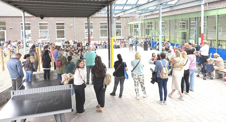 Vliegend van start op De Speling: groeien in zorg en verbondenheid op de nieuwe groene speelplaats!