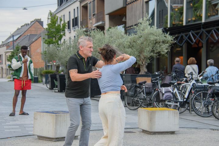 Salsa lessen volgen kan op twee locaties in onze stad