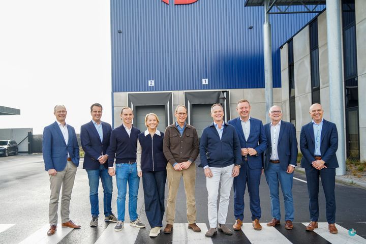 Gloednieuwe recyclagefabriek in Lommel geeft botervlootjes en shampooflacons uit PMD-zak nieuw leven