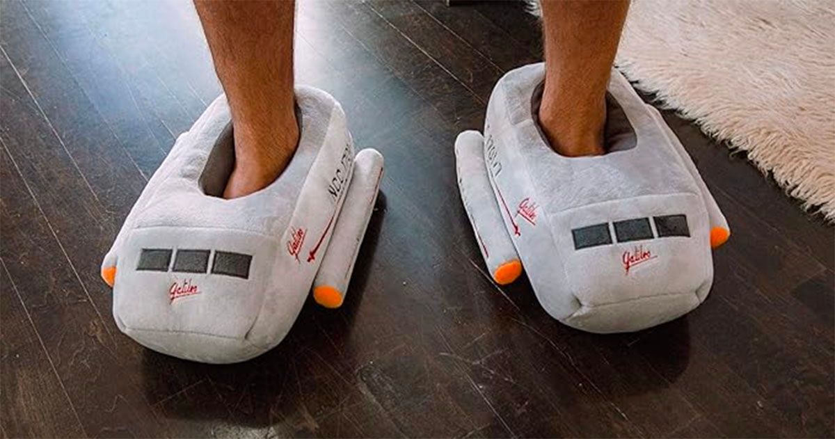 An image of a man wearing the slippers.