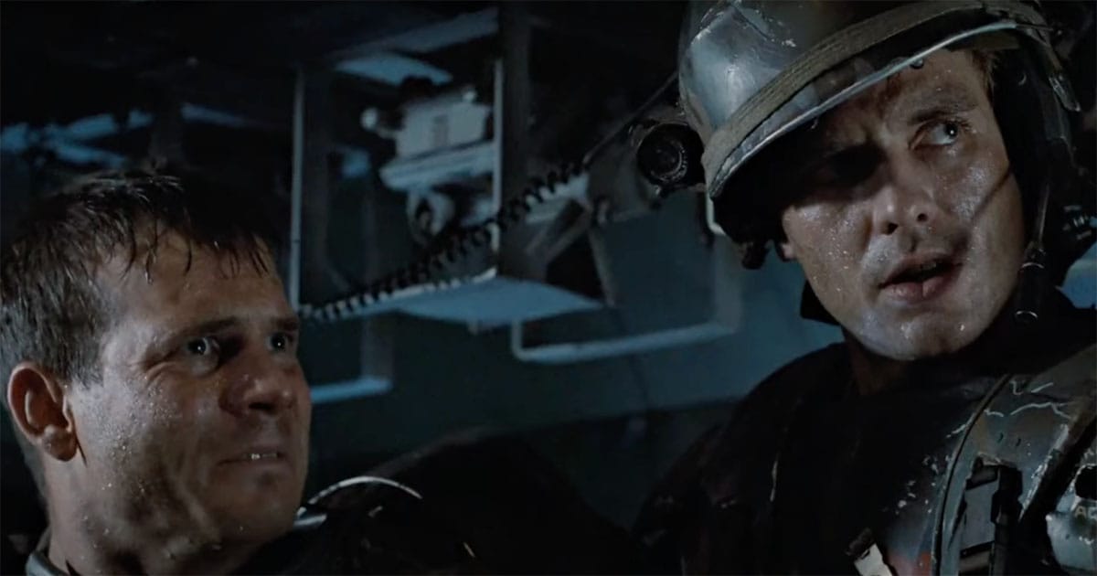 Hicks reassuring a frightened Private Hudson in a tense moment.