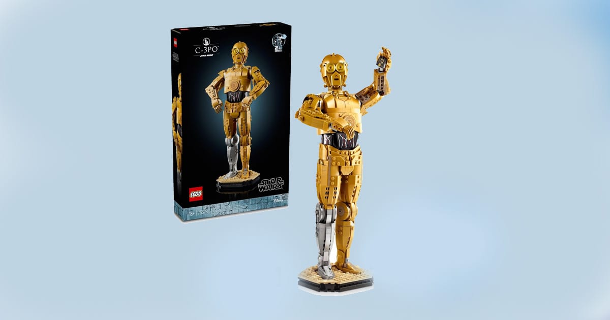 LEGO Star Wars C-3PO buildable figure with box on light blue background.