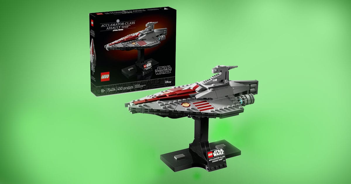 LEGO Star Wars Acclamator-Class Assault Ship model with display stand and box on green background.