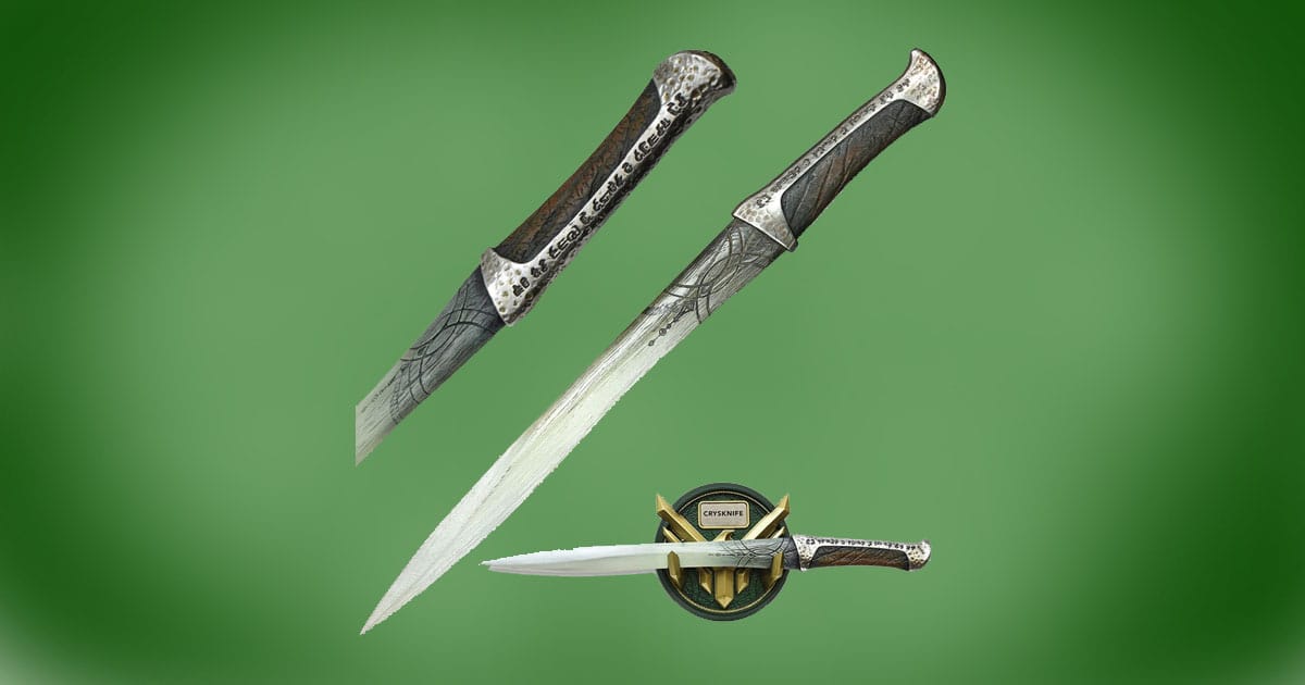 Dune Fremen Crysknife replica with decorative handle and wall display plaque.