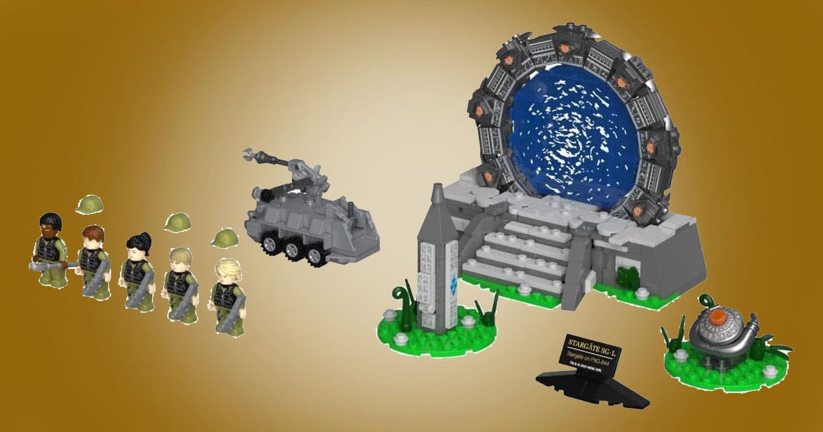 Stargate on Planet building block set with gate diorama, SG-1 minifigures, and alien landscape scene.