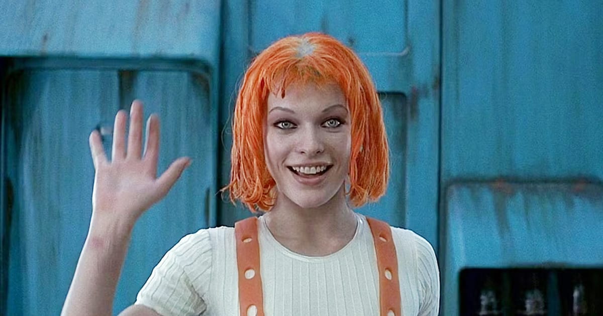 A screen capture of Leeloo from the film.