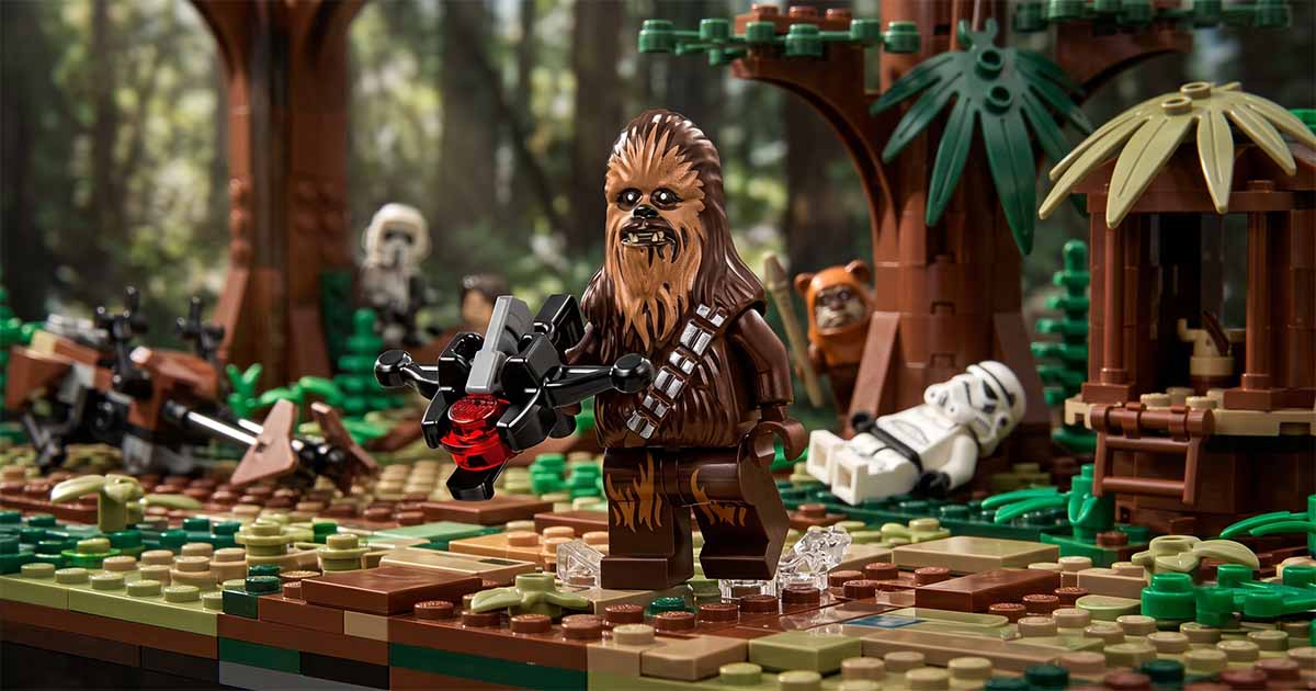 LEGO "Star Wars" Chewbacca minifigure holding his bowcaster in the forests of Endor with Ewoks and Imperial forces in the background.