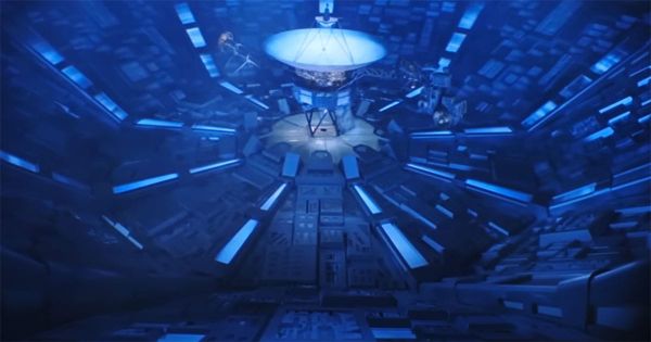 Voyager 6 encased within V’Ger’s glowing mechanical core from Star Trek The Motion Picture