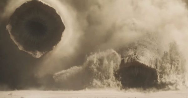 Sandworms of Arrakis (Shai-Hulud) erupting from the desert, showing scale and power in Dune.