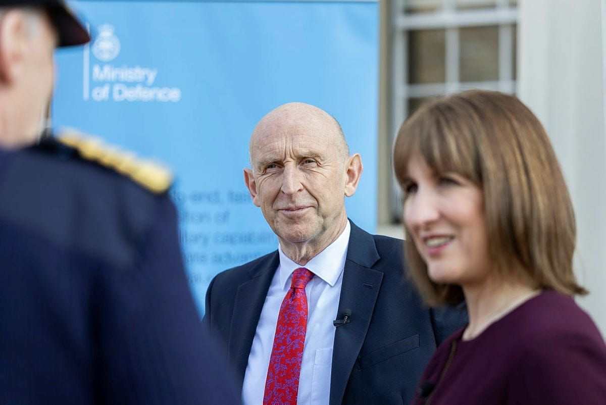 Defence Secretary to “spend 10% of MOD equipment budget on novel technologies”