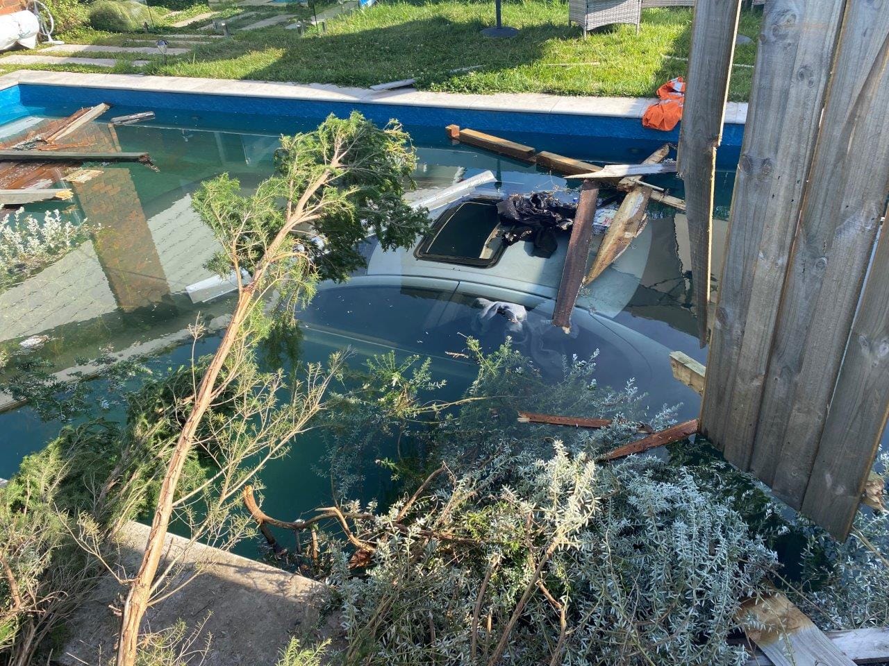 Inverloch NYE crashers take carpooling to next level