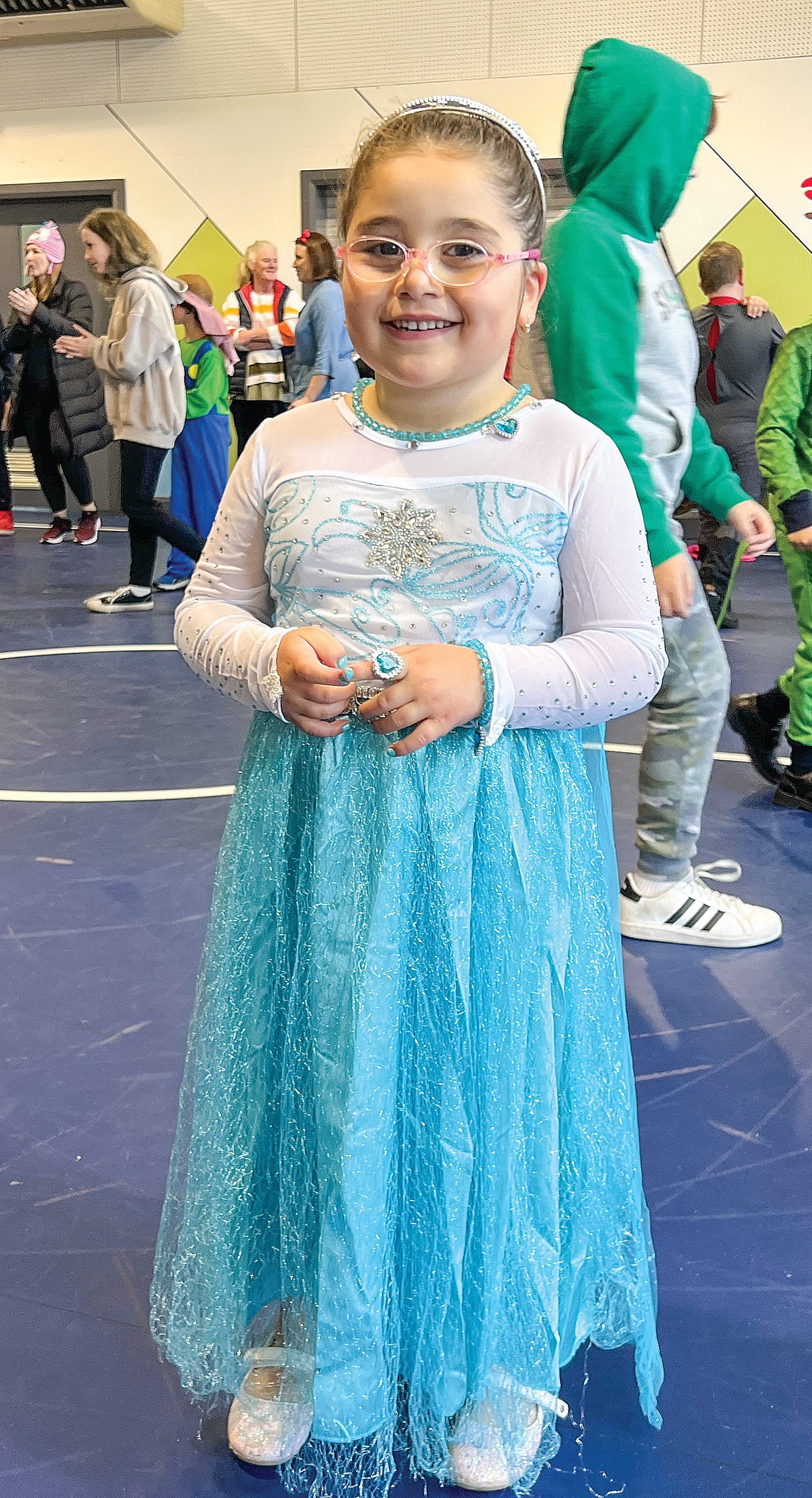 Bianca dressed as Elsa from Frozen.