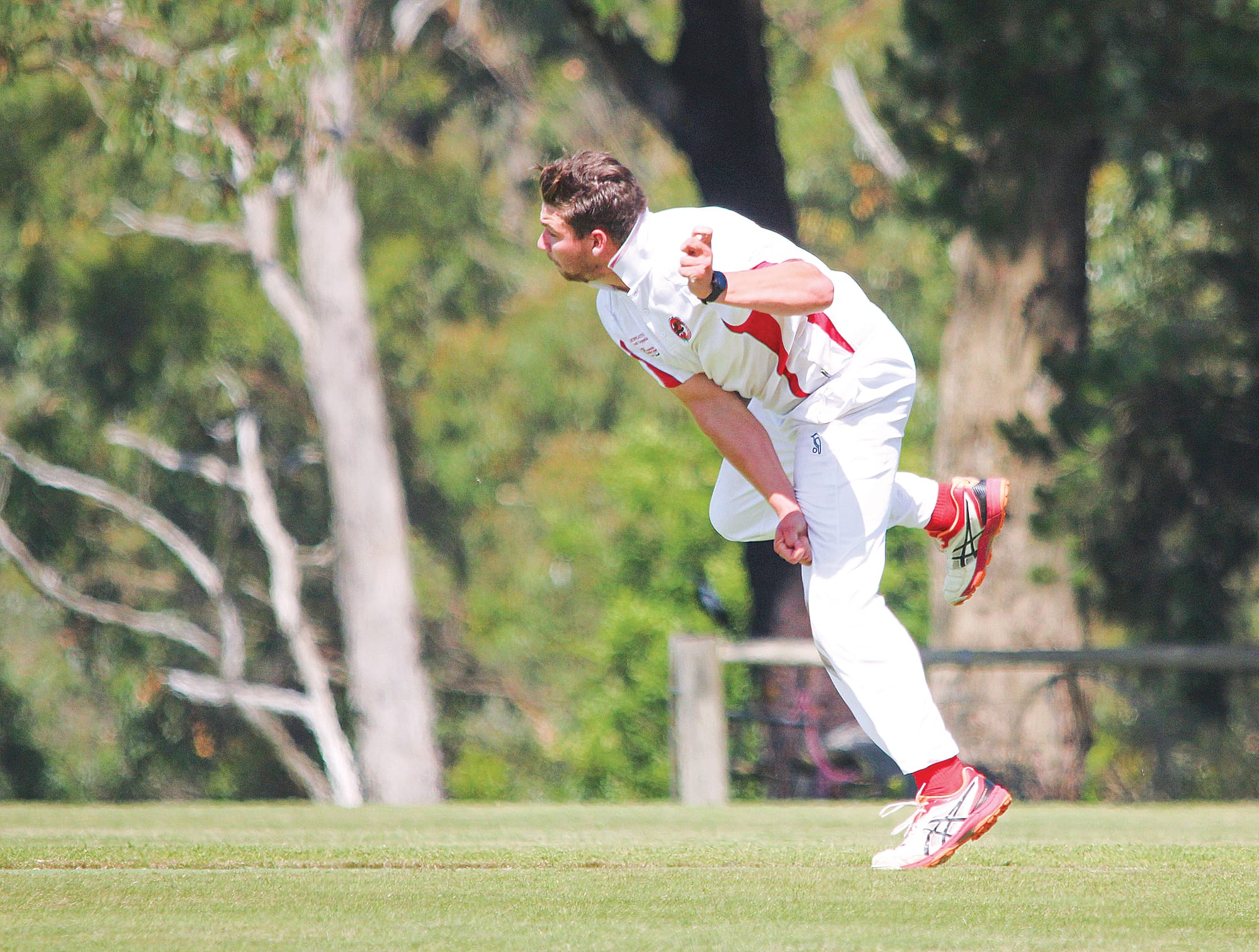 Nerrena opener Jarrod Hoy sends one down in his side’s top four clash. 
