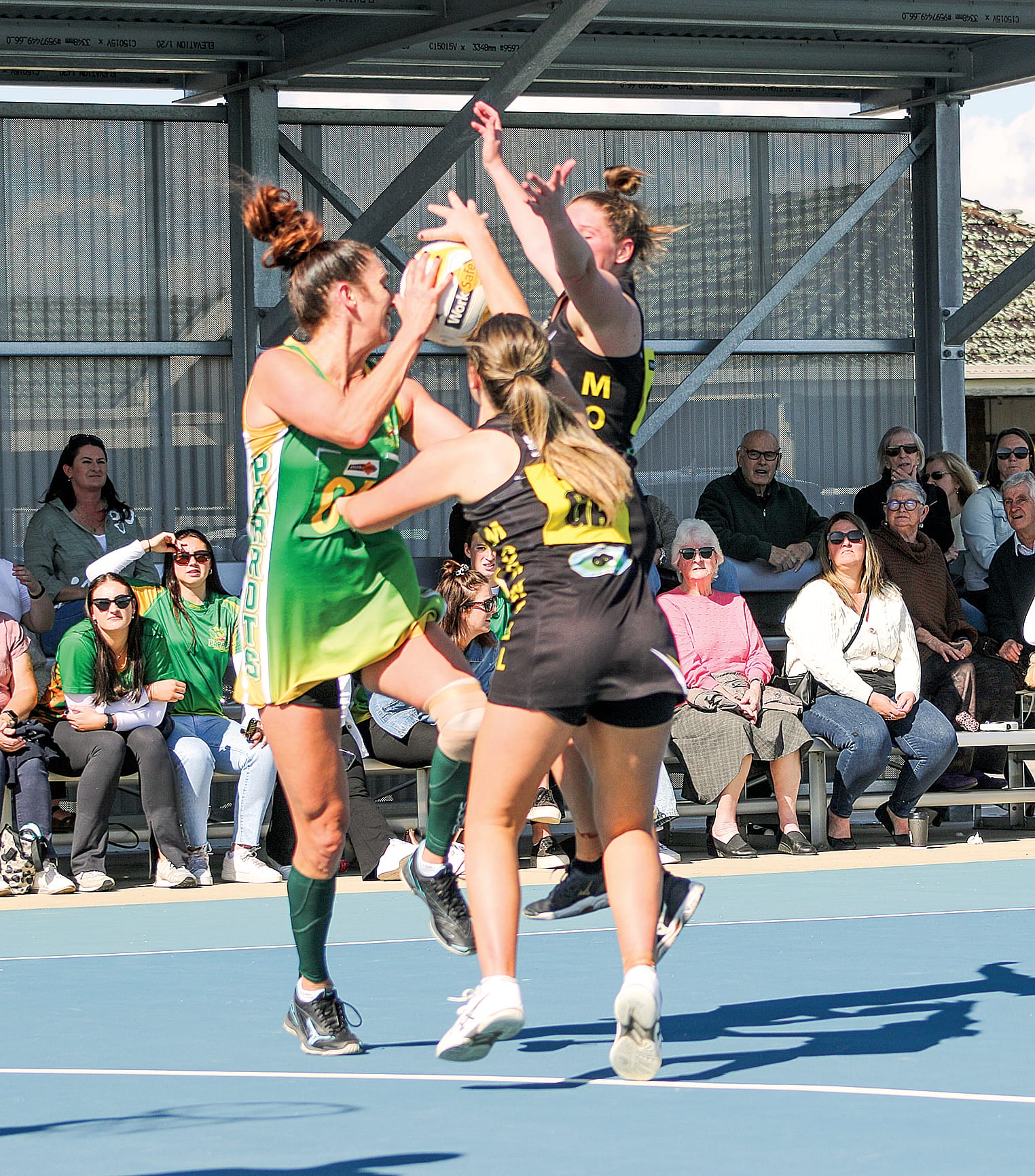 Leongatha and Morwell players show their commitment during their competitive C Grade match. A35_3522