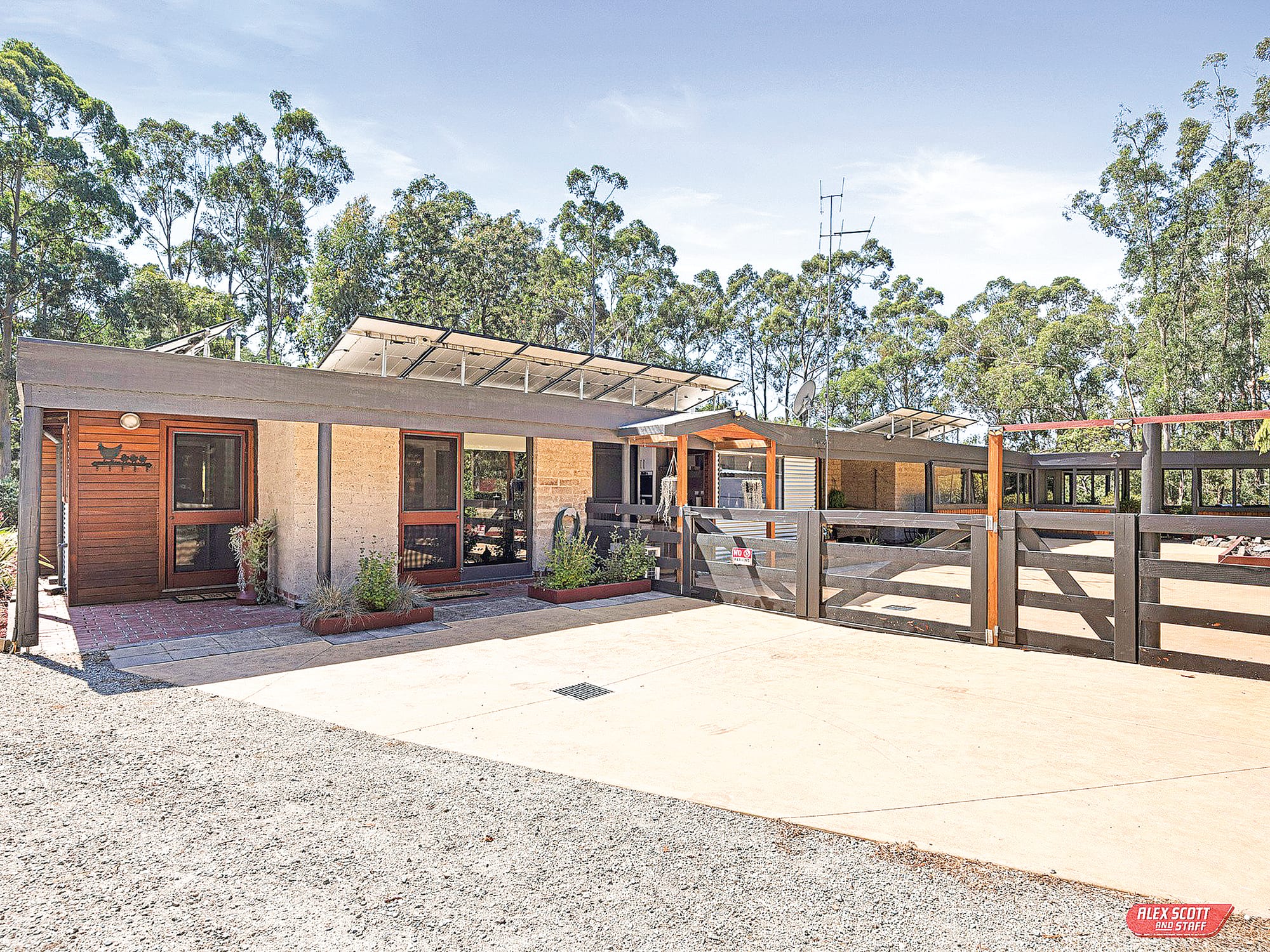 Unique rural lifestyle living