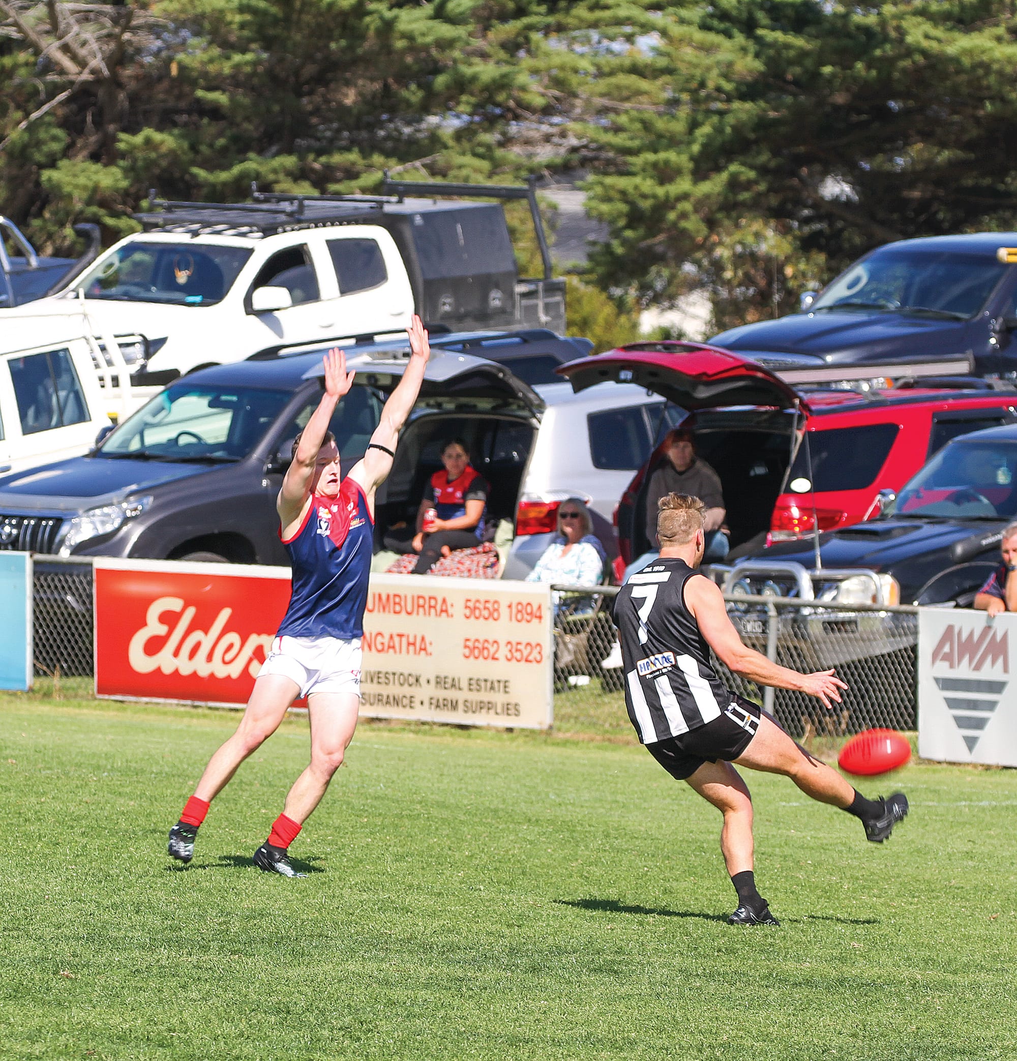 Blake Carew of Dalyston moves off the mark to play on. B53_1425