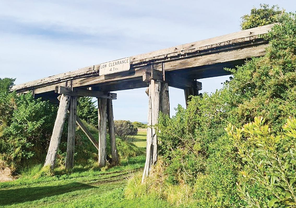 Progress continues on valued railway bridge