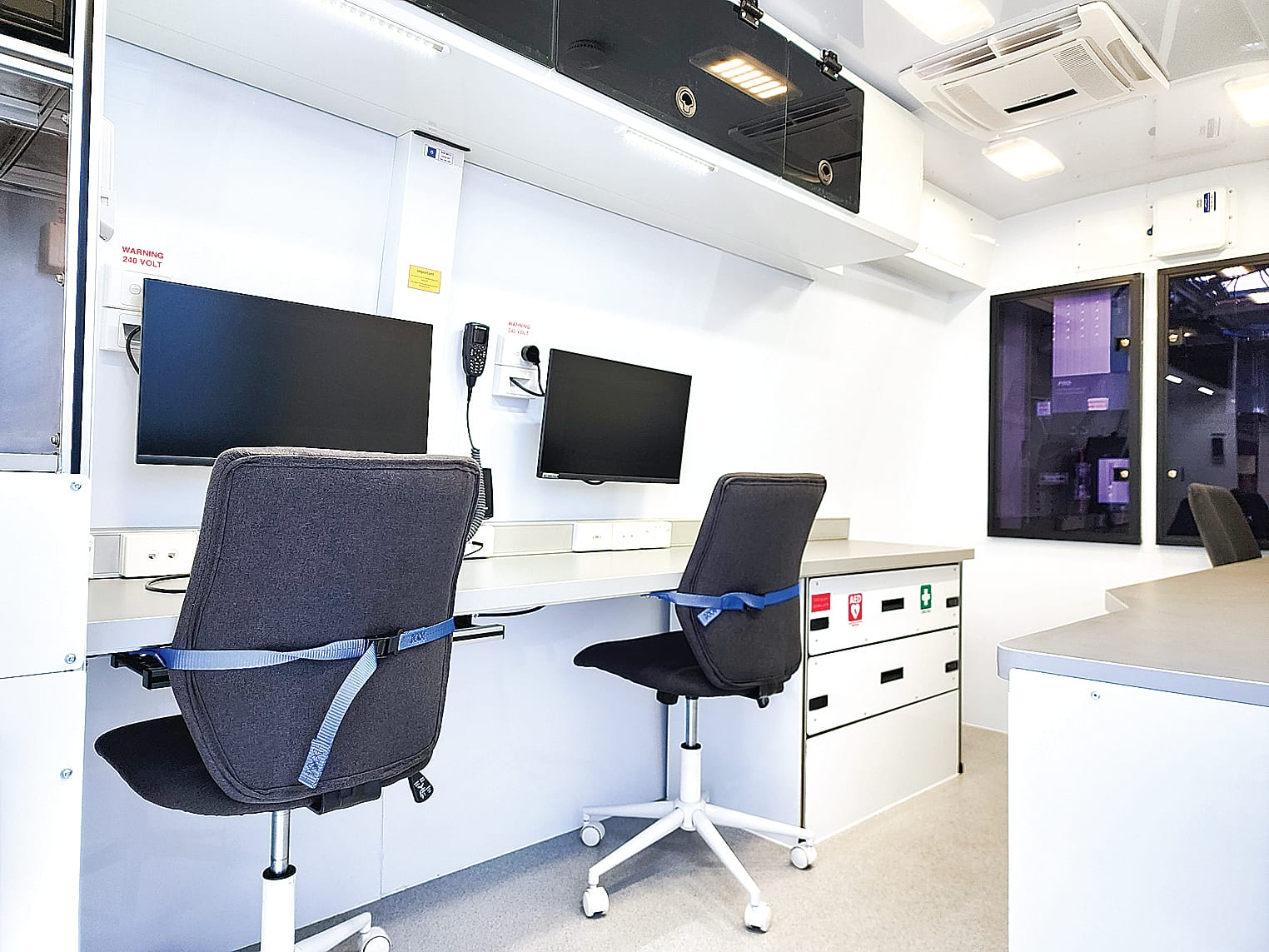 A sneak peak inside the new unit shows the technology capabilities enabling Victoria Police to access state-wide CCTV systems, electronic messaging boards and designated work areas. C05_4722