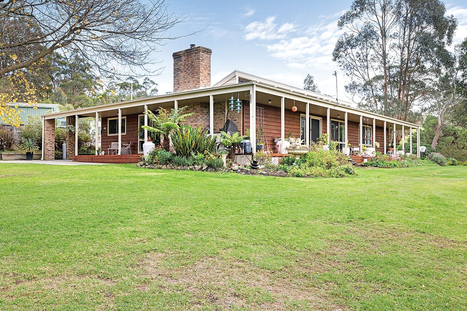 Surrounded by nature hidden on the edge of Foster