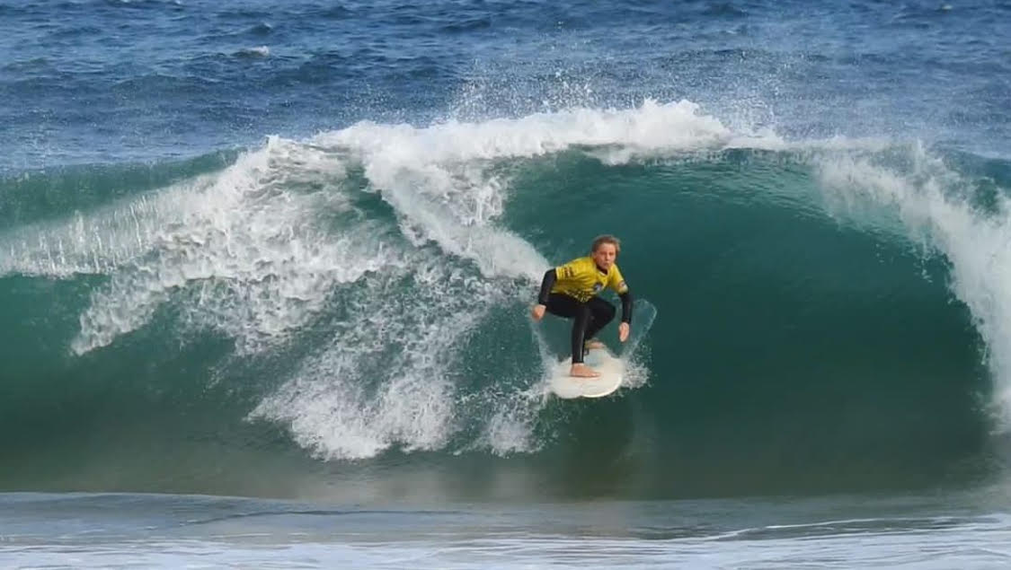 Surfer Keahi Mana 

