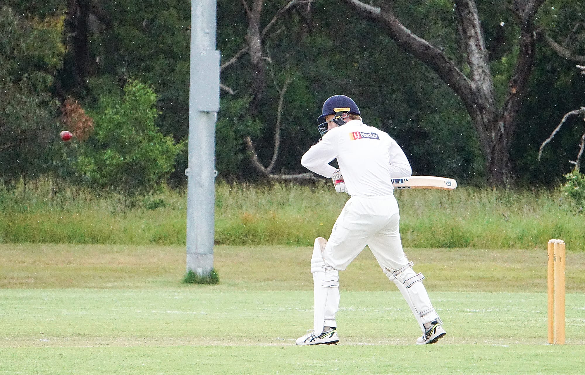 Phillip Island hits back late in day against OMK