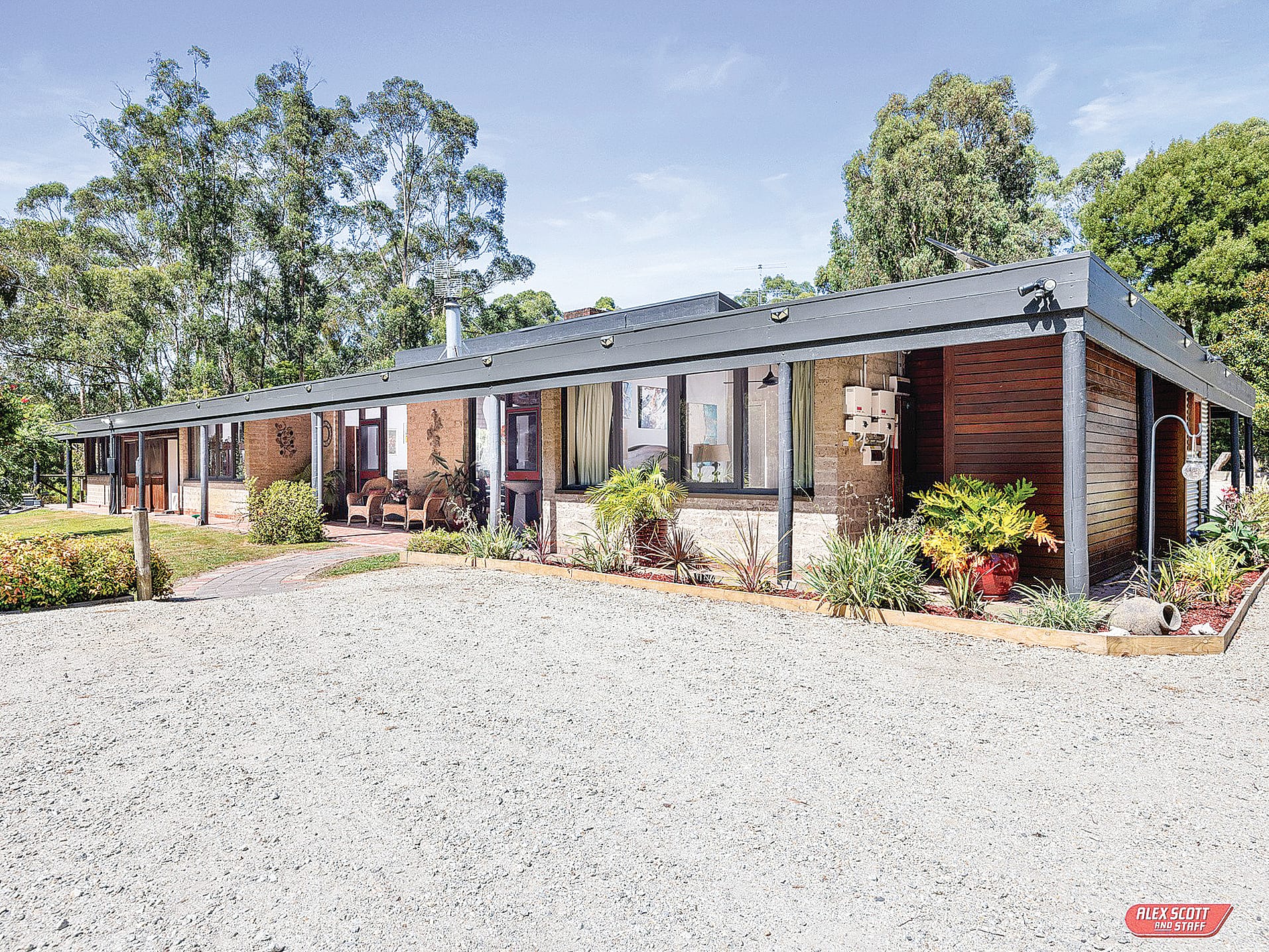 Unique rural lifestyle living