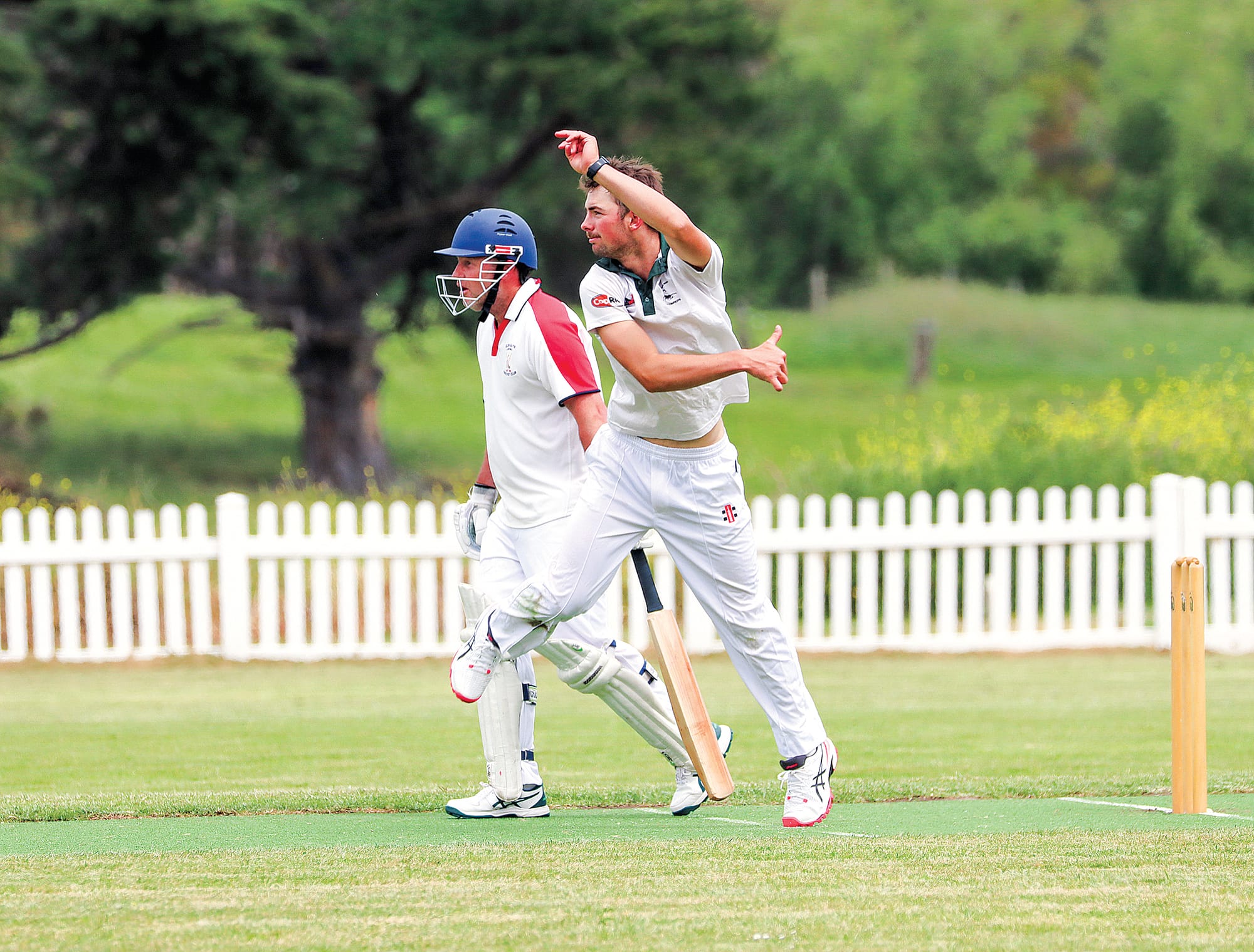 Trent McRae bowls for Leongatha Town, finishing the day with 0/16 off eight overs against Glen Alvie. A21_4624
