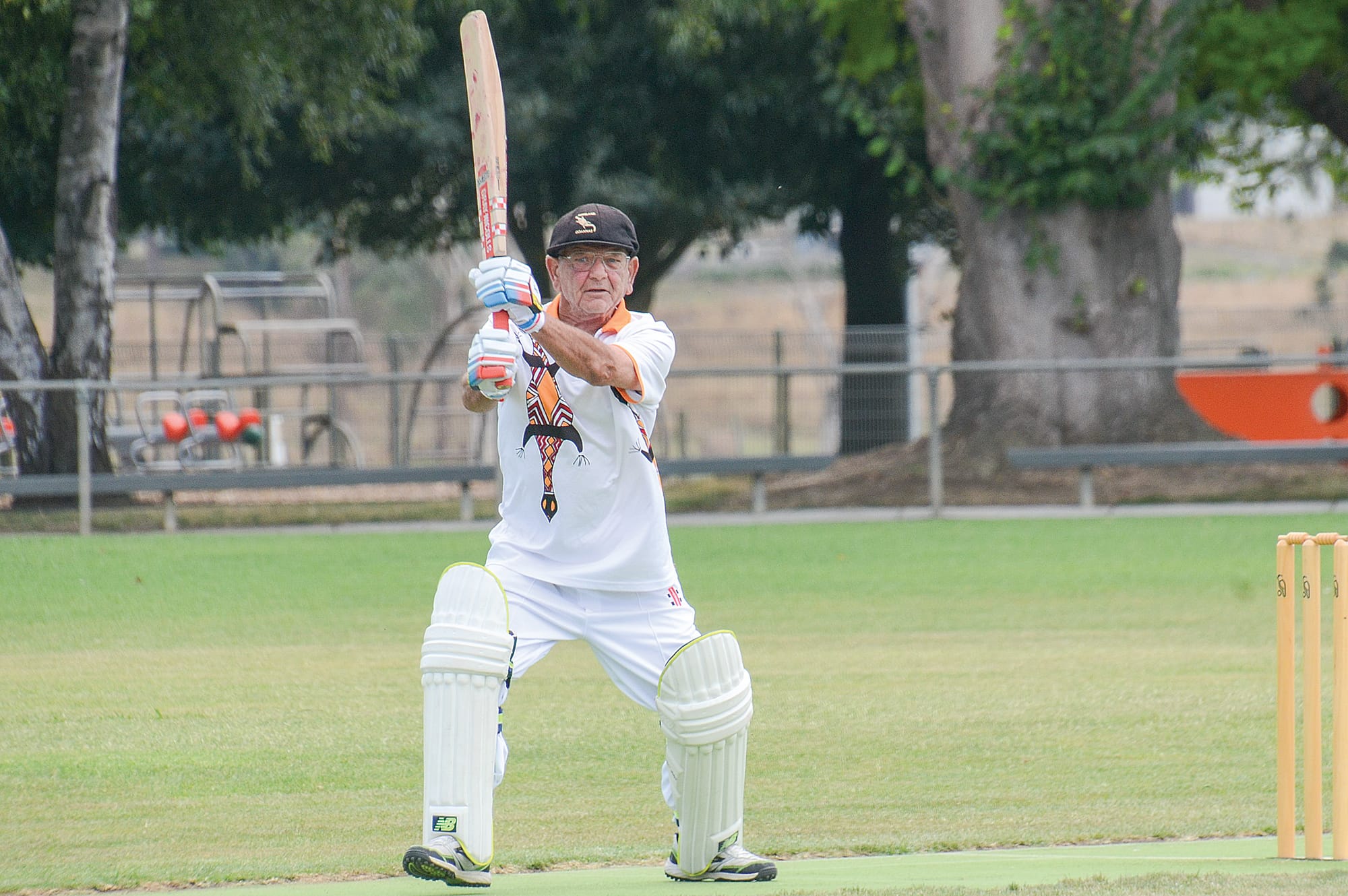 Goanna Barrie Nunn plays forward against Endeavour Hills/Bayside.