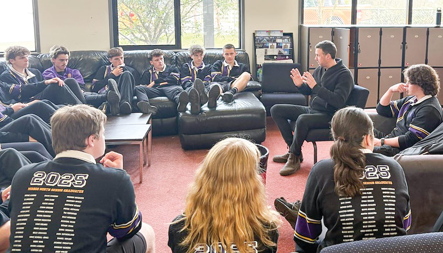 Labor MP Tom McIntosh met with Mirboo North Year 12 students and learnt about the challenges they and the community face when it comes to their indoor sporting facility. 