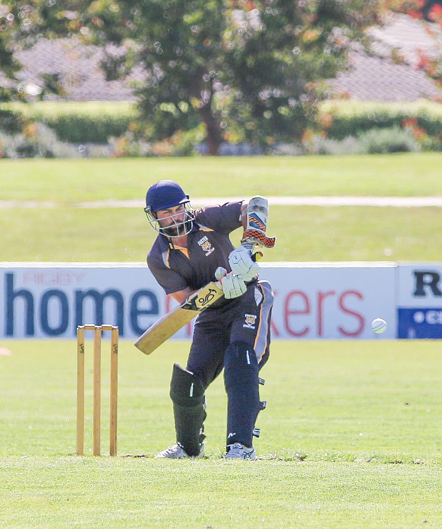 Foster’s Mitchell Jones has his eye on the ball. Tk22_4224