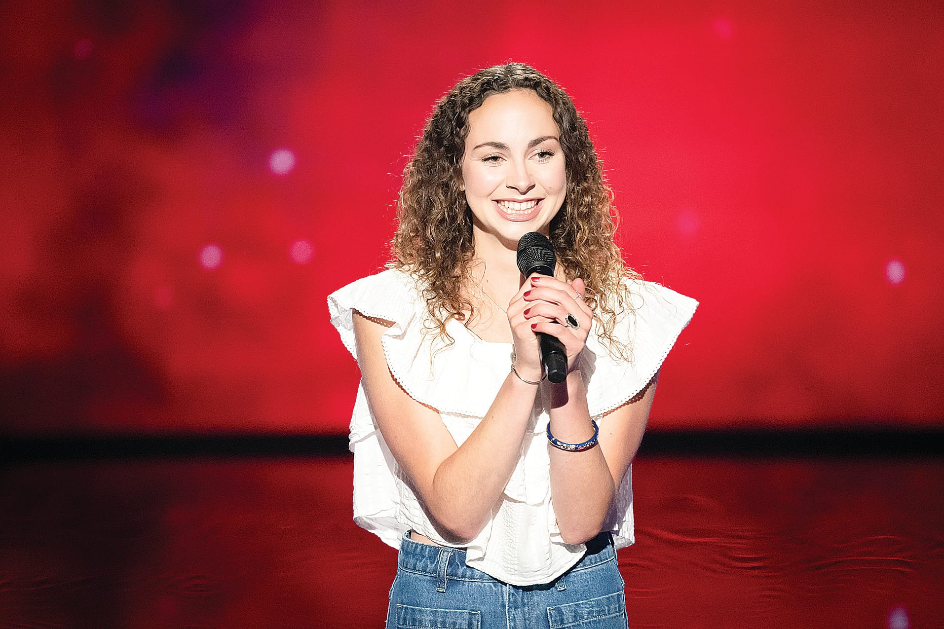 Cecily de Gooyer moves into her next stage of performing on The Voice