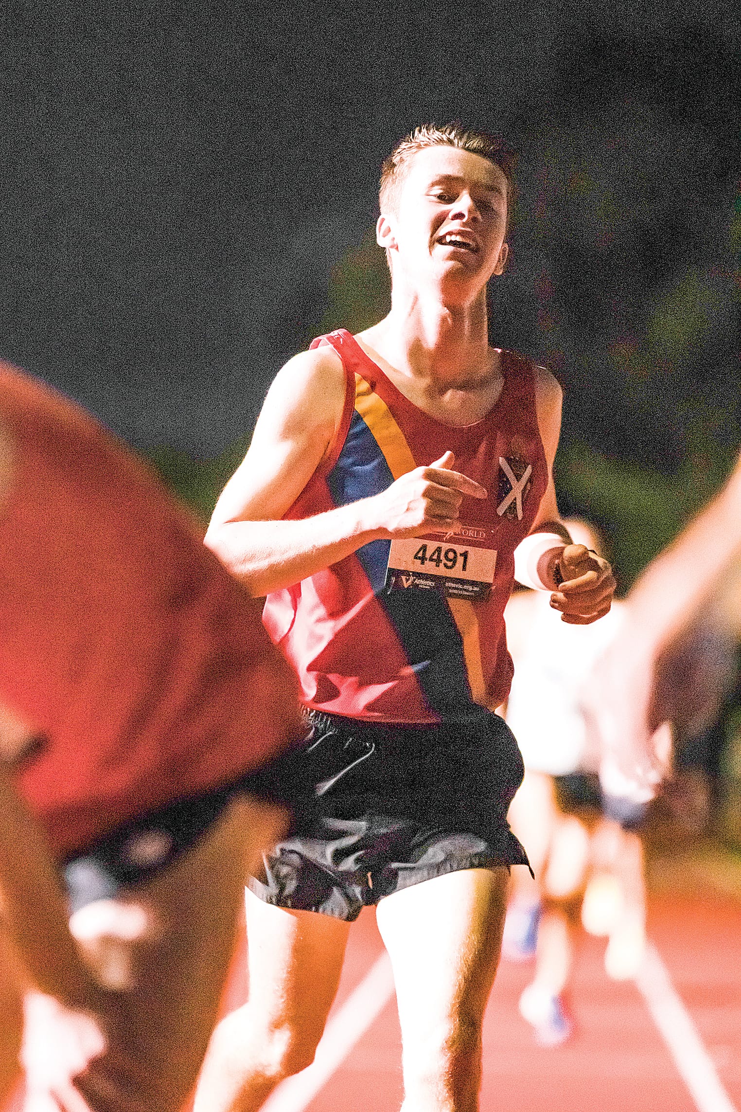 21-year-old Luke Nicholson crosses the line and qualifies for the Australian Track and Field Championships with a terrific time of 15 minutes and 14 seconds in the 5km event. 