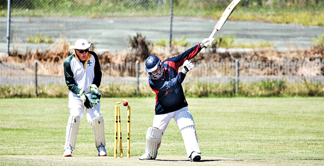 Kookaburras swoop on Swampers