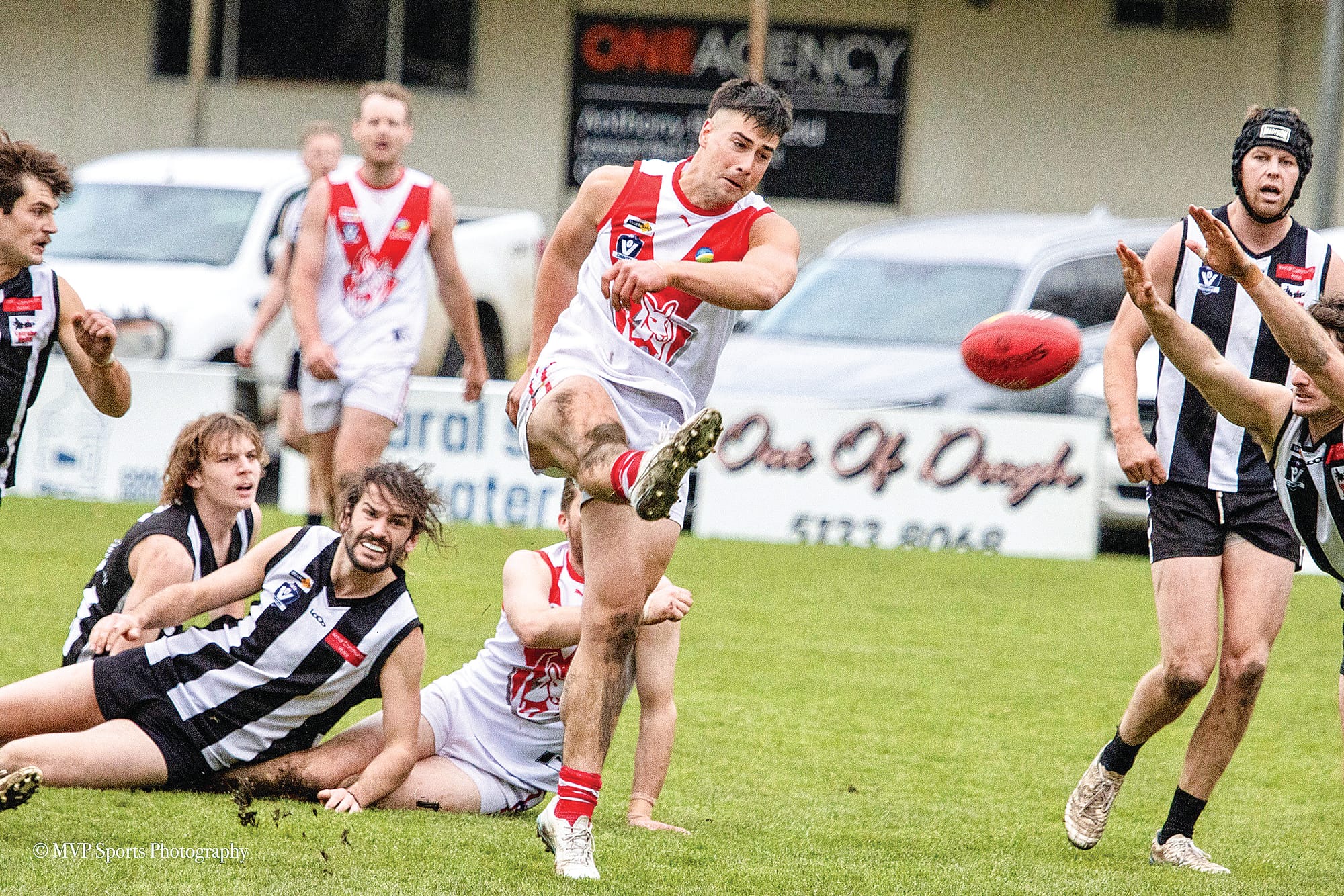 Roos bounce back in rematch