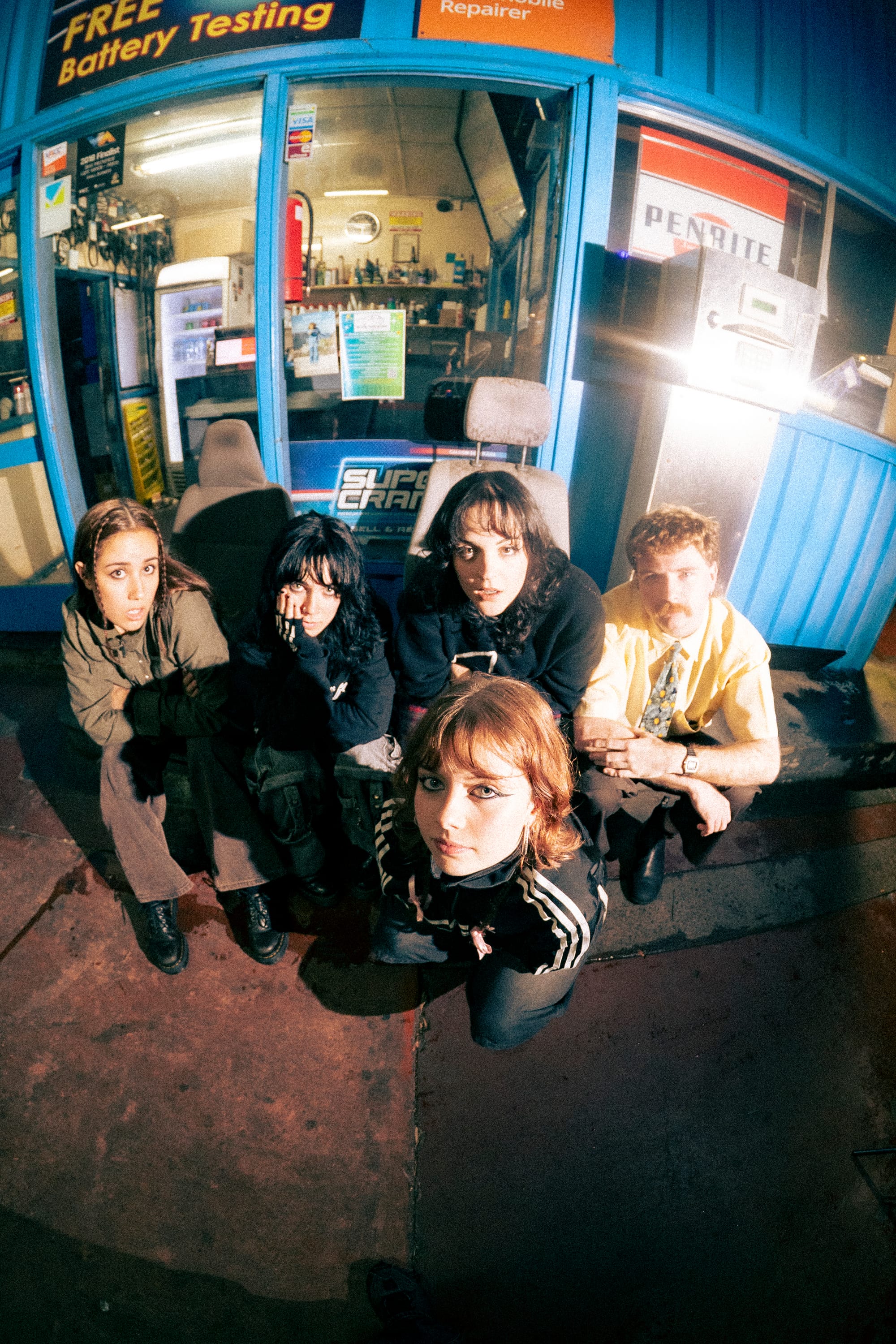 Laura and The Hell Cutz. A five-piece ‘Rage Girl Grunge’ is ready to ignite the 2025. 