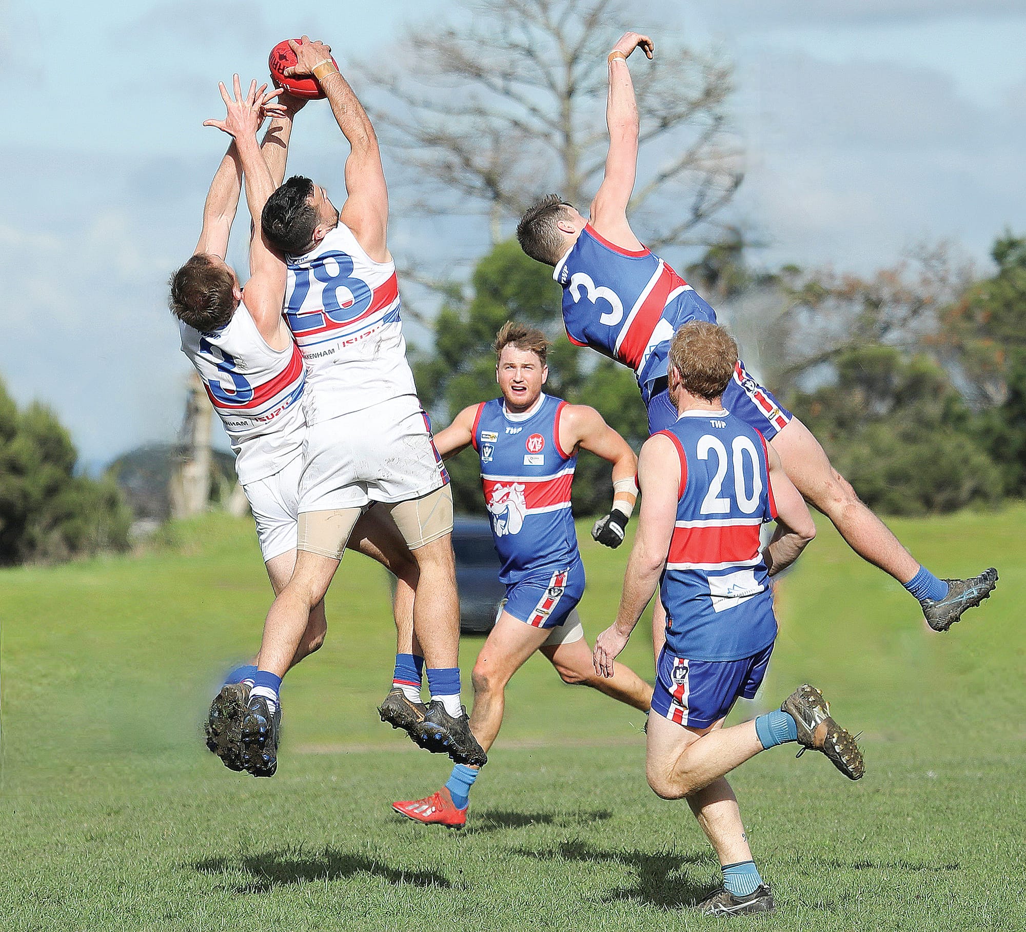 Max Blake goes for the mark while Zak Vernon takes guard.