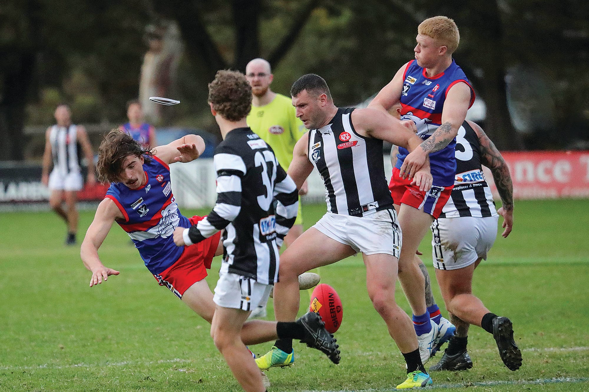 The flying headband: Dalyston keep Bulldogs Josh Ryan and Tyce Kleverkamp under pressure