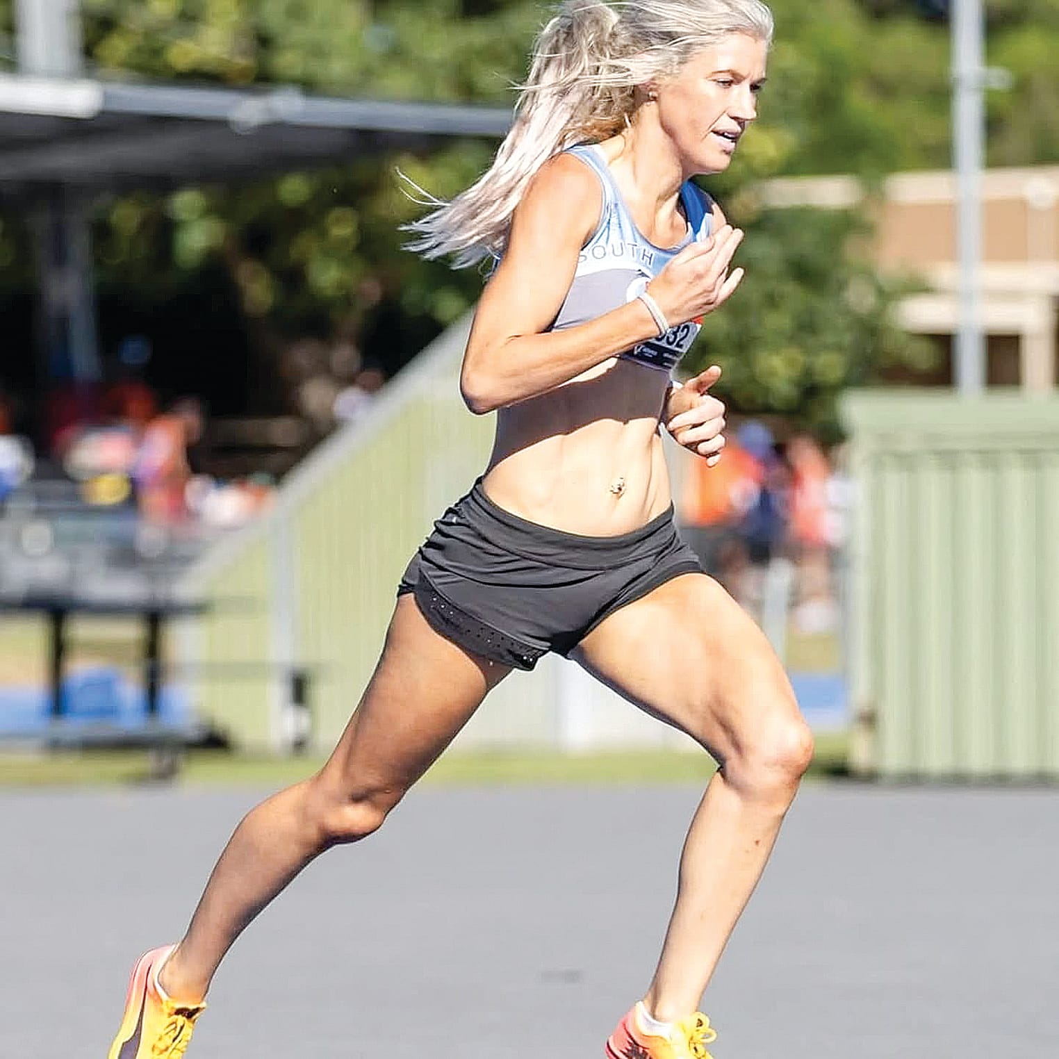 Ventnor’s Laura Tomic competing for South Coast Athletics.