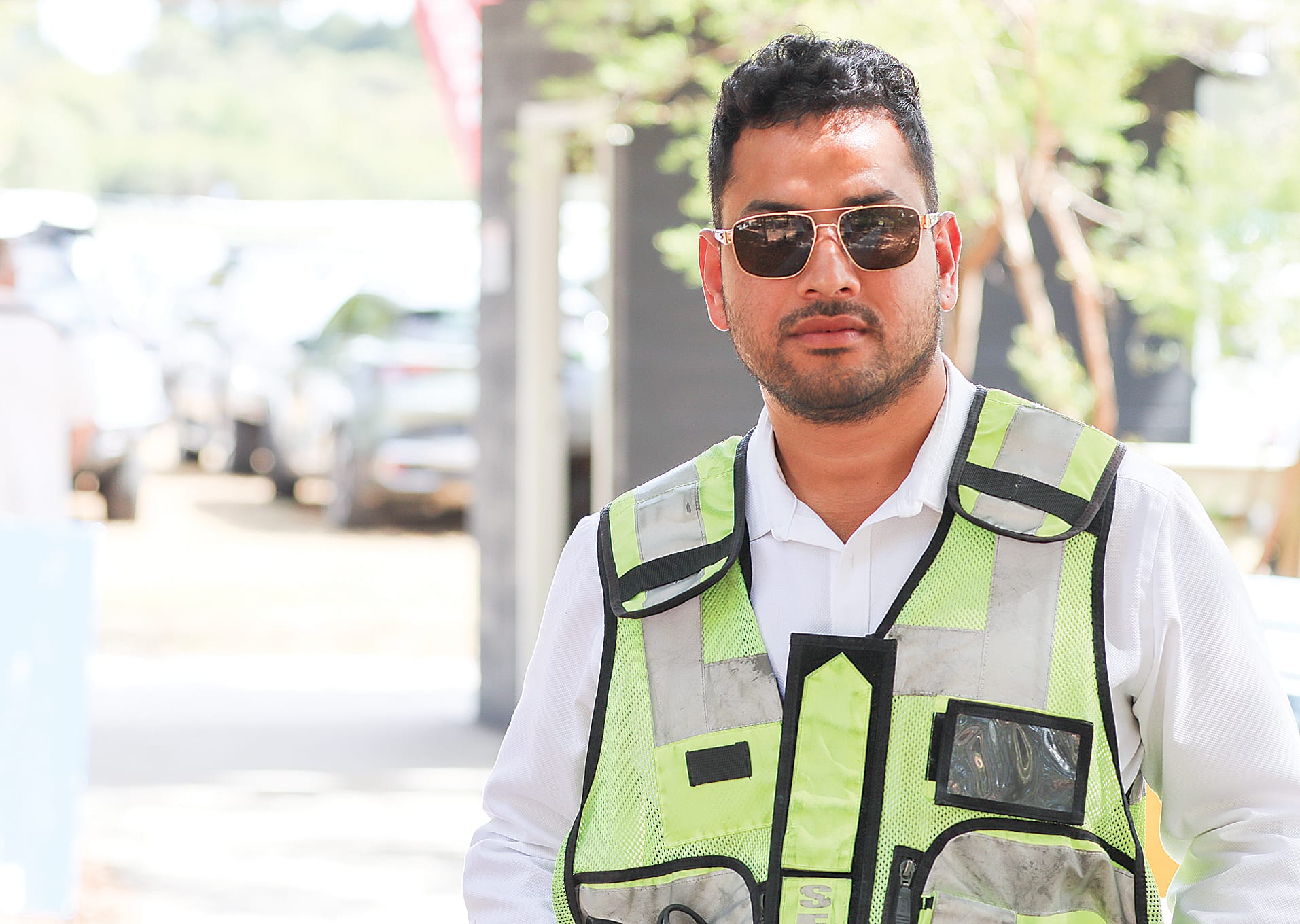 Security guard Som Bimaoi was all business. W28_1025