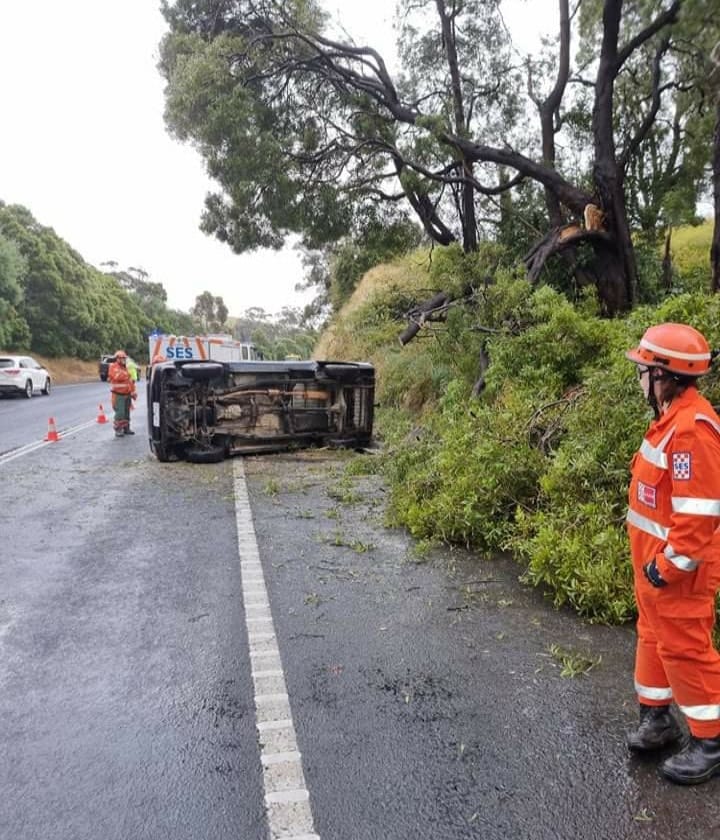 Vehicle rollover prompts SES warning