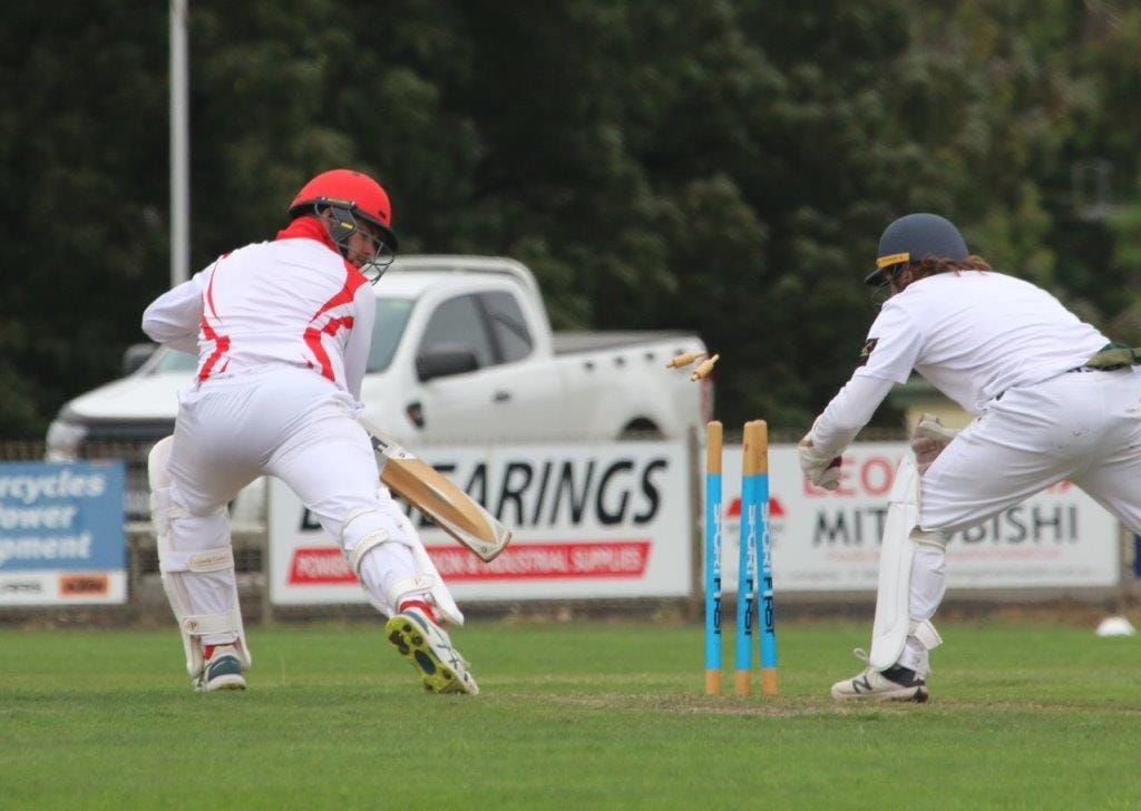 The crucial wicket of the match was the dismissal of Jarrod Hoy 27, not stumped but caught behind by Ben Hanrahan.