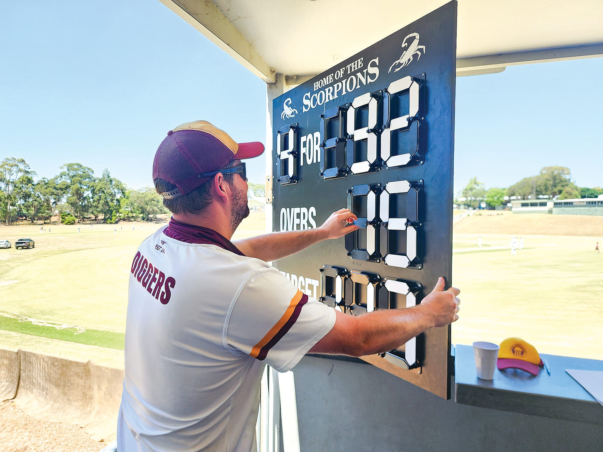 A quick update of the scoreboard, the best seat in the house in Saturday’s heat. C37_0525
