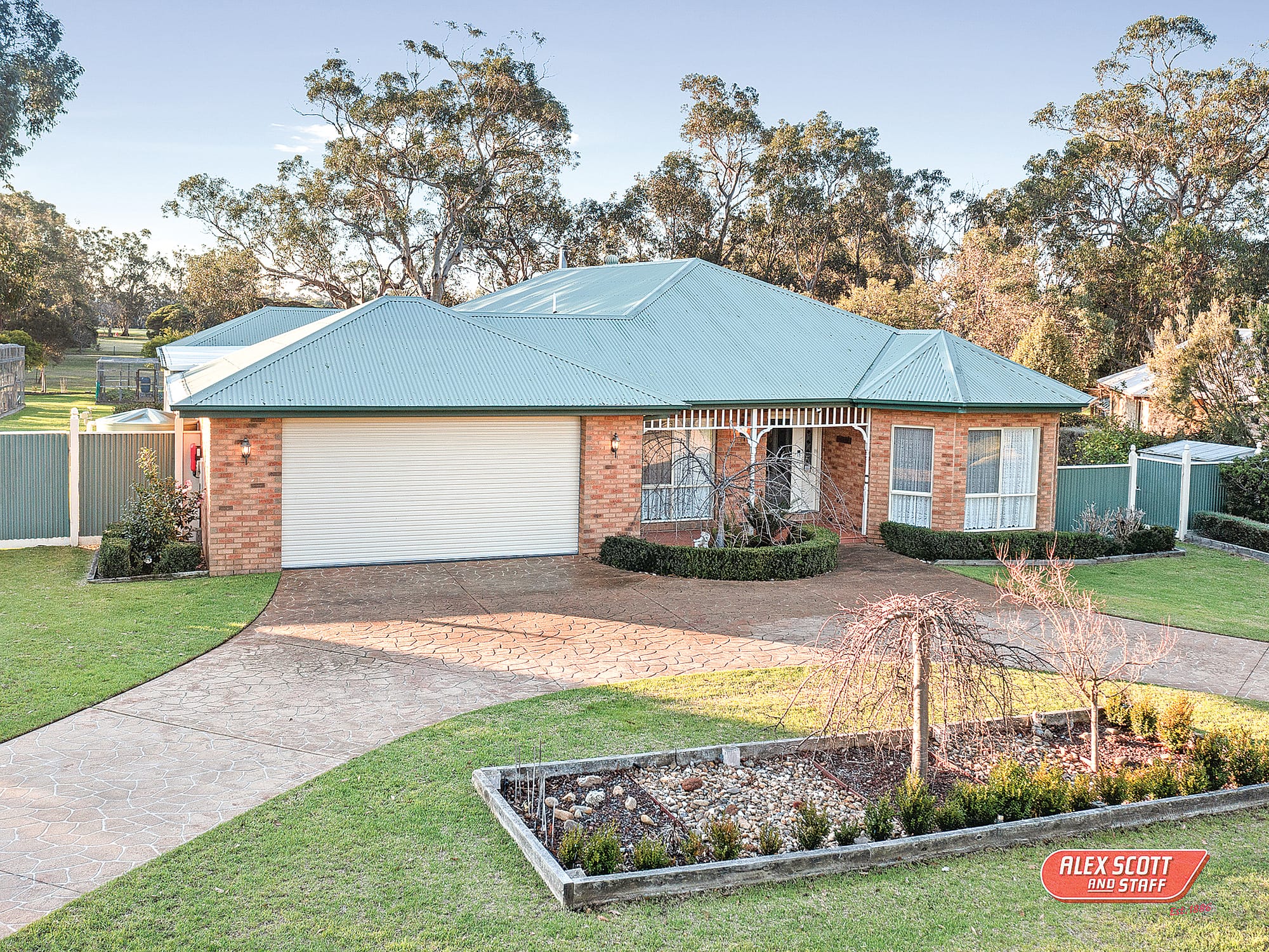 A private sanctuary overlooking Bluegum Reserve