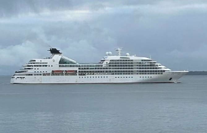 THE Regent shipping lines’ Seven Seas Mariner cruise ship has cruised into Western Port this morning, Thursday, December 1.