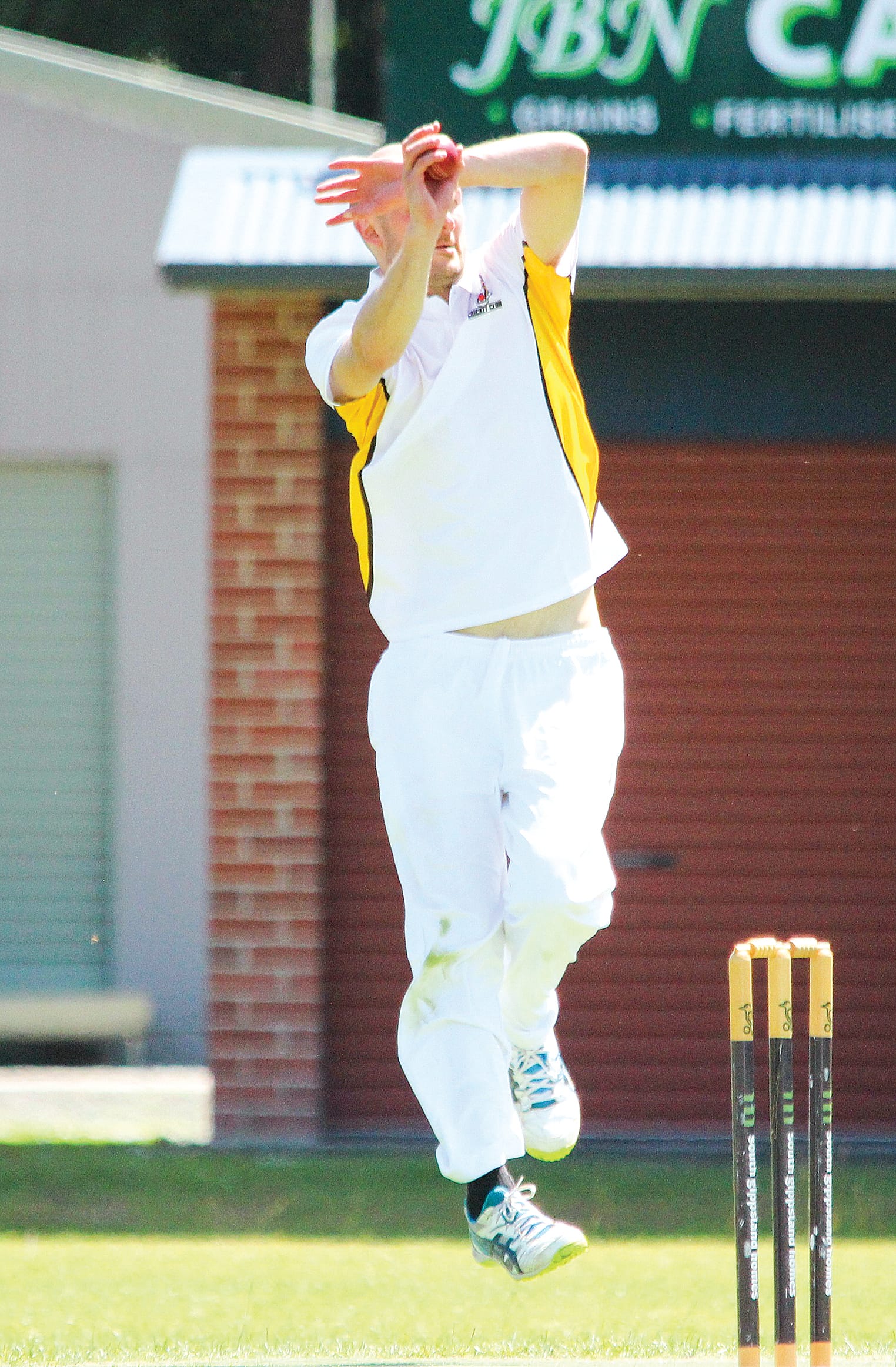 Jack Weston prepares to deliver the ball for Foster in their match up with MDU. 