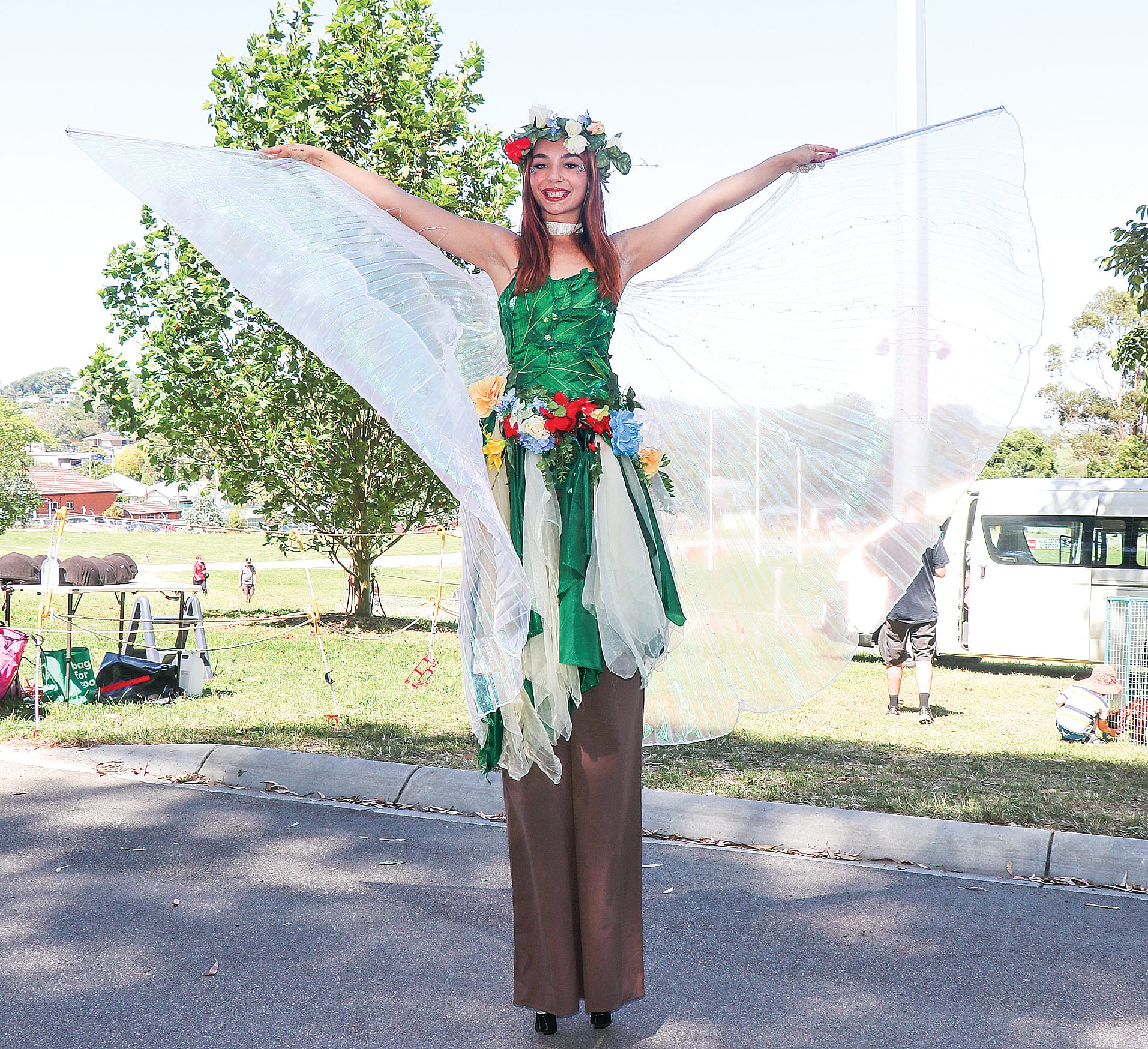 Stilt Walker Jazmin Dreams was a highlight for the kids and adults at the Korumburra Show on Saturday morning, impressing the entire crowd with her talent.