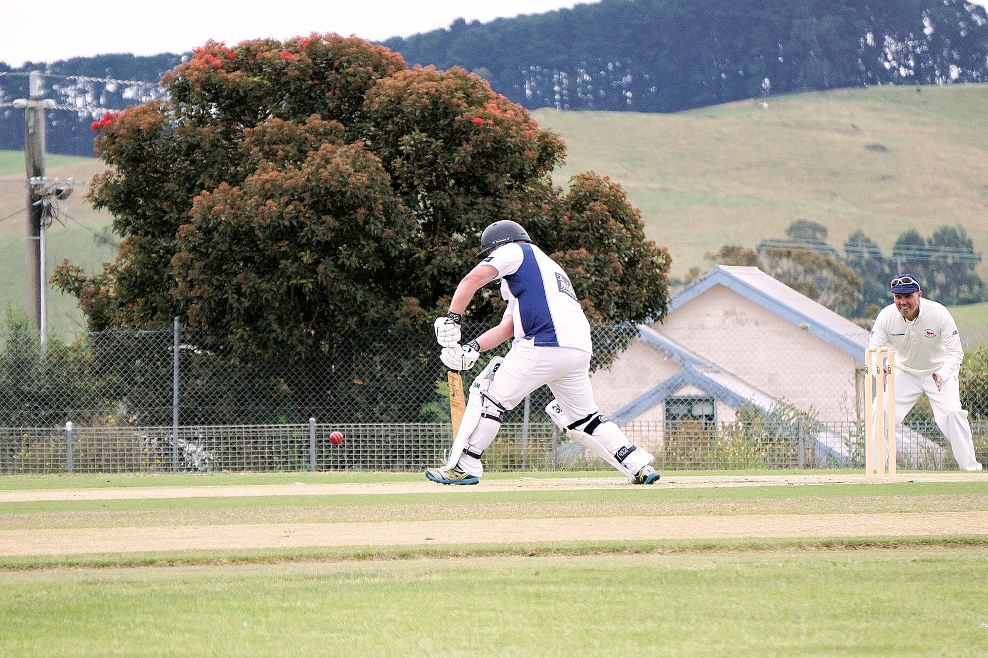 Trevor lines up a cracking shot. Ns06_0424