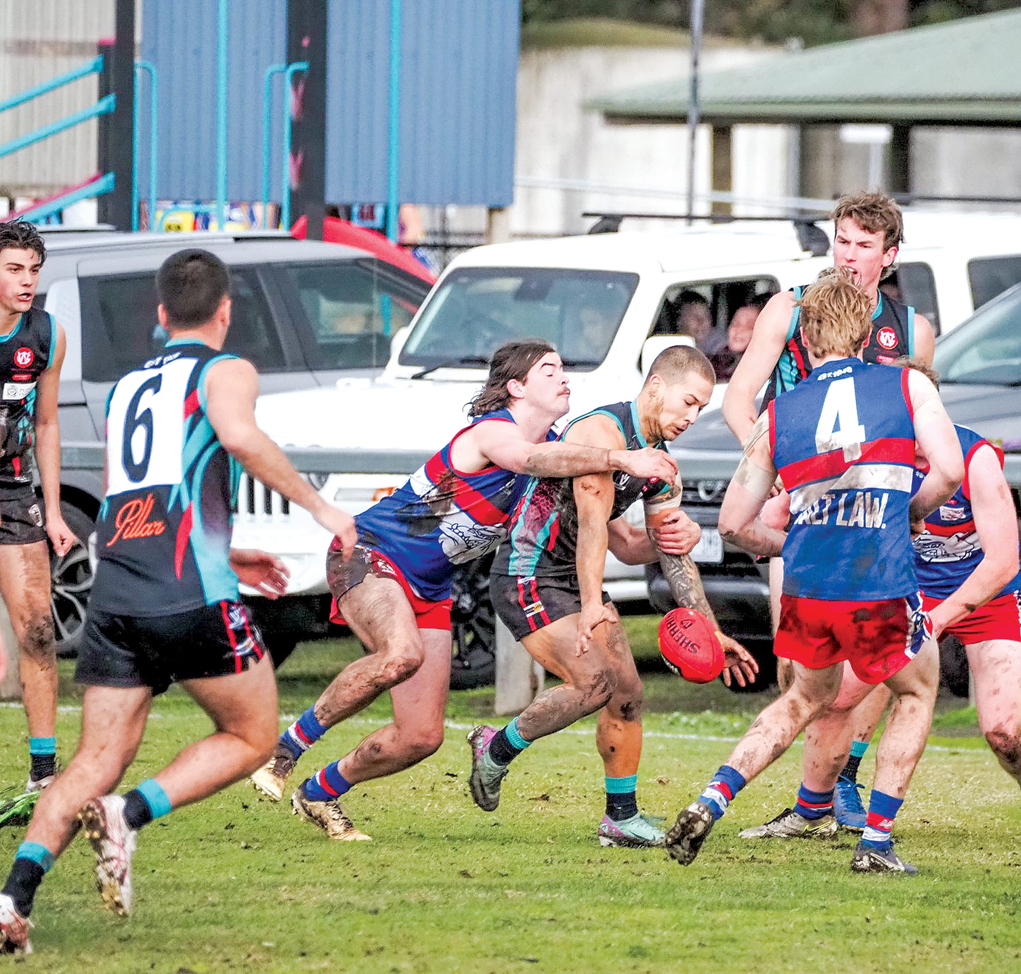 Bulldog Nick Anderson catches and take down his Cora-Lynn opponent. Photos Rob Gardiner.