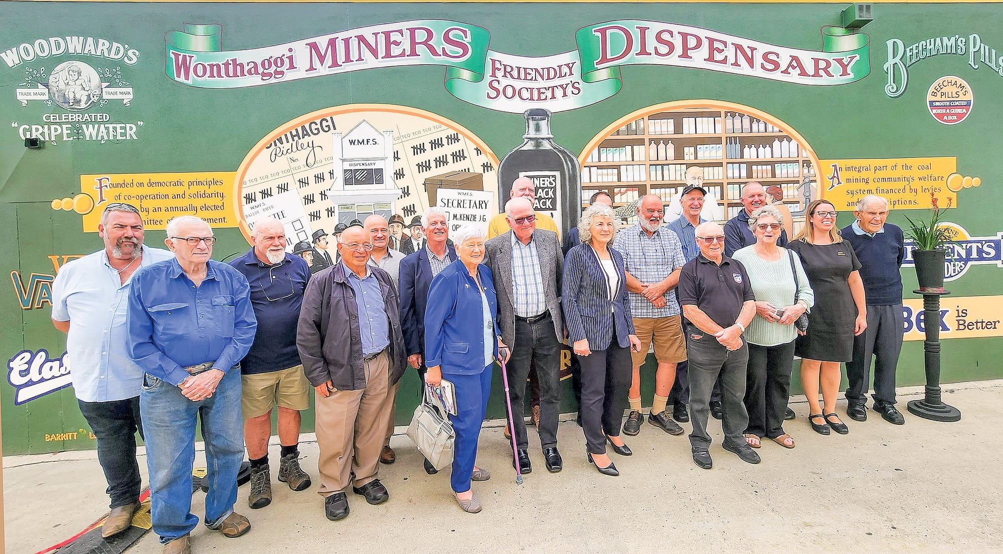 Board members, life members and special guests joined in the afternoon celebrations. C30_1323